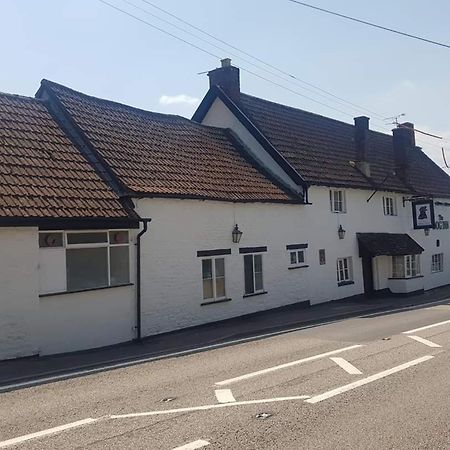 The Dog Inn Old Sodbury Екстериор снимка