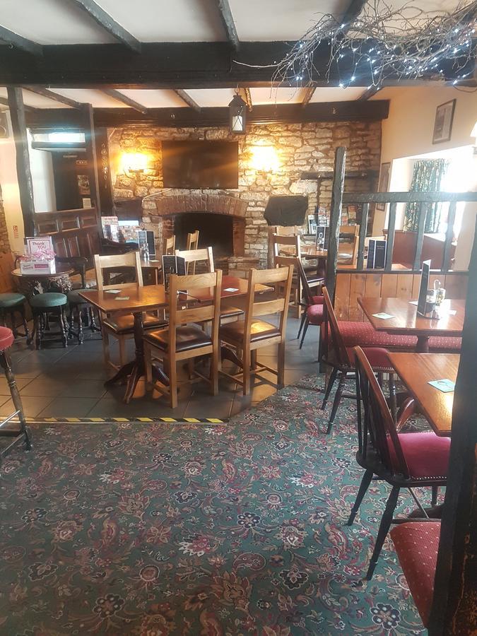 The Dog Inn Old Sodbury Екстериор снимка