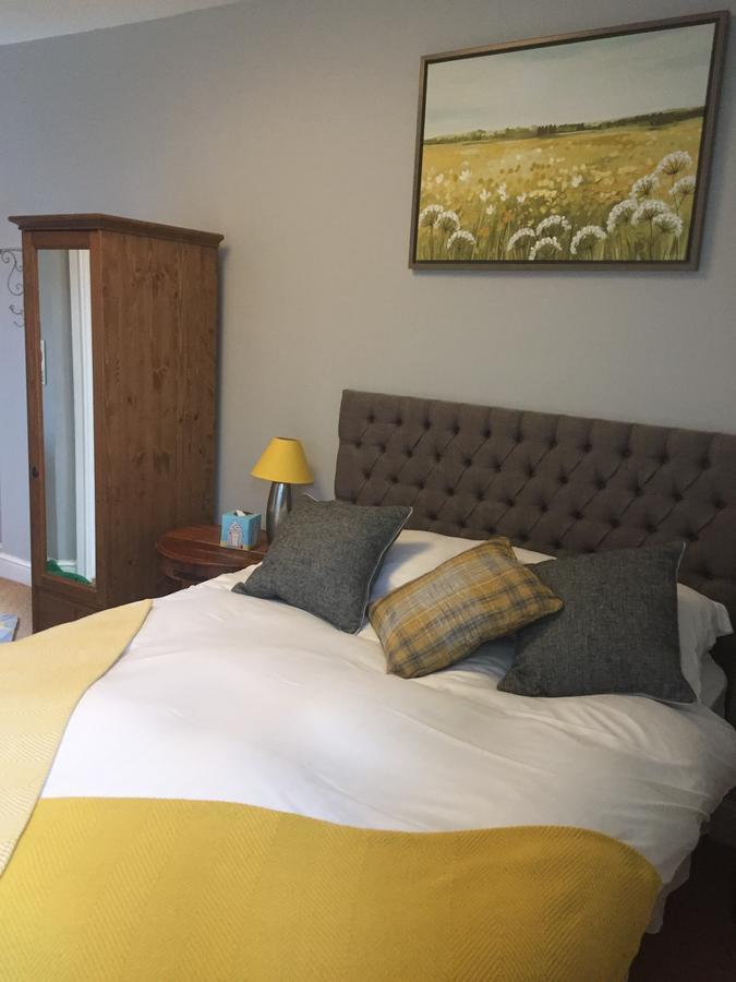 The Dog Inn Old Sodbury Екстериор снимка